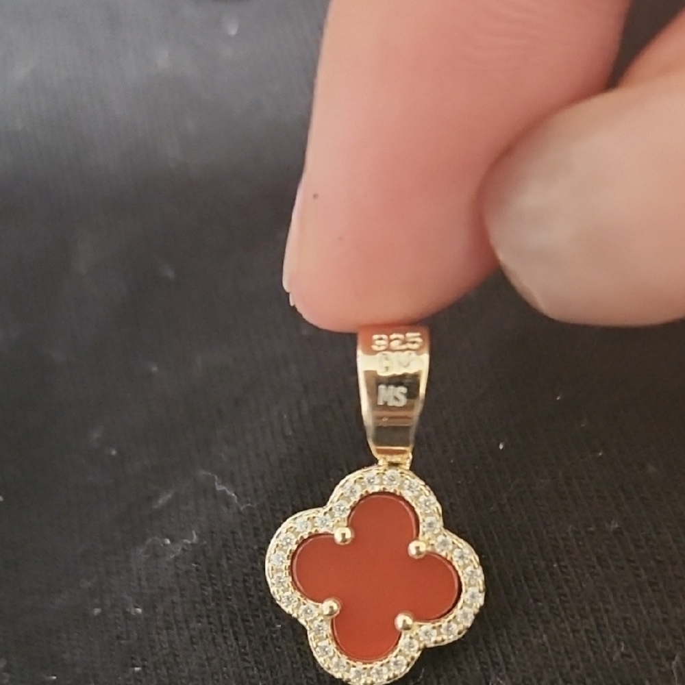 Red Clover Moissanite Pendant 925 Gold Vermeil